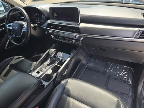 Certified 2022 Kia Telluride S FWD image 11
