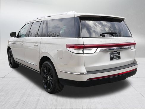 Used 2022 Lincoln Navigator L Reserve w/ Equipment Group 201A AWD/4WD image 5