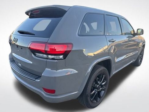 Used 2022 Jeep Grand Cherokee Laredo X image 8