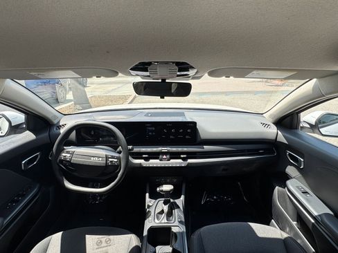 Used 2025 Kia K4 FWD image 33