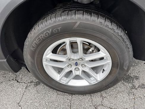 Used 2025 Ford Explorer Active AWD/4WD image 22
