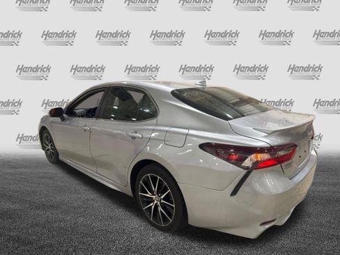 Used 2023 Toyota Camry SE FWD image 8