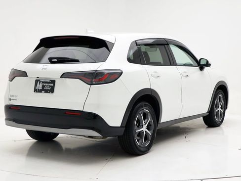 Used 2023 Honda HR-V EX-L image 8