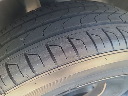 Used 2023 Buick Enclave Essence image 27