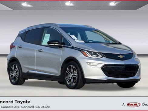 Used 2017 Chevrolet Bolt Premier image 1