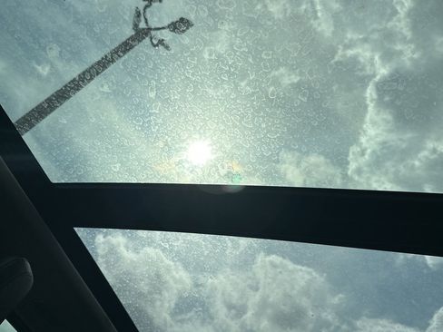 Used 2025 Ford Expedition Platinum image 9