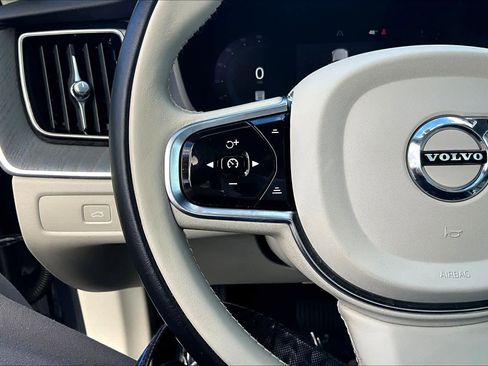 Certified 2023 Volvo XC60 B5 Plus w/ Climate Package image 22