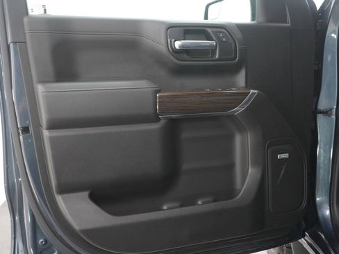 Used 2021 Chevrolet Silverado 1500 LT Trail Boss w/ Convenience Package II image 20