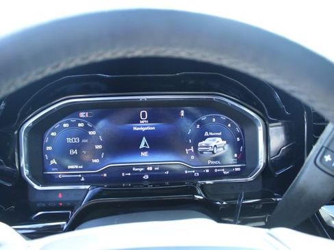 Used 2025 Chevrolet Silverado 1500 LT RWD image 29