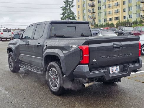 Used 2025 Toyota Tacoma TRD Sport AWD/4WD image 6
