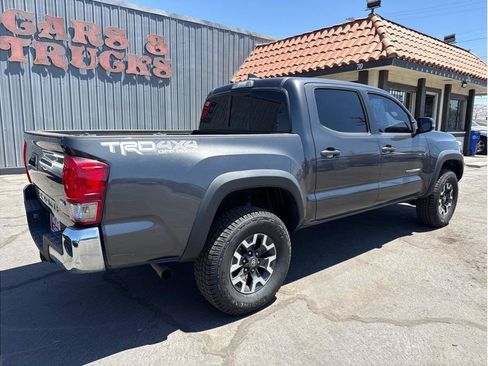 Used 2016 Toyota Tacoma TRD Off-Road w/ Towing Package AWD/4WD image 8