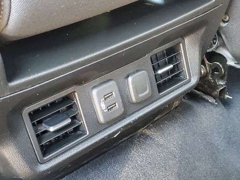 Used 2021 GMC Sierra 1500 SLE image 28