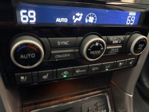 Used 2019 Subaru Ascent Touring w/ Popular Package #2 image 25