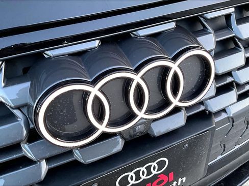 Used 2025 Audi Q5 Premium Plus w/ Premium Plus AWD/4WD image 32