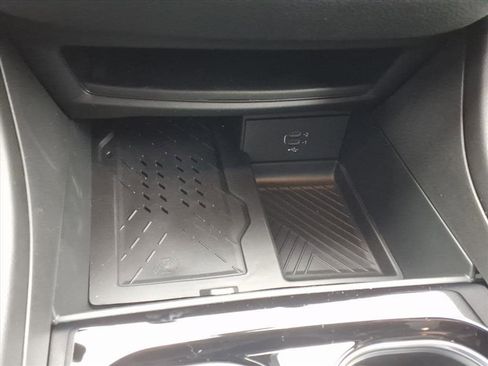 New 2026 Chrysler Pacifica Limited image 12