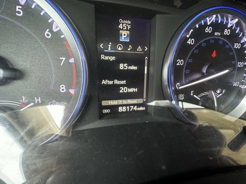 Used 2015 Toyota Highlander Limited image 20