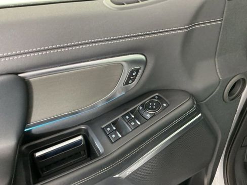 Used 2025 Ford Expedition Platinum image 15