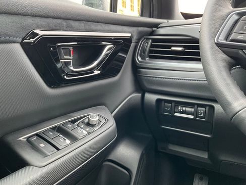 Used 2025 Subaru Forester Limited image 25