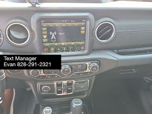 Used 2023 Jeep Gladiator Overland w/ LED Lighting Group AWD/4WD image 7