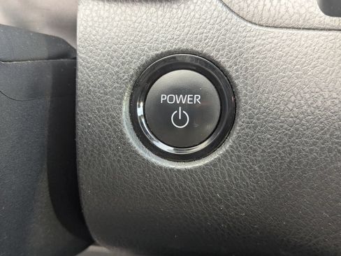Used 2025 Toyota Camry LE FWD image 17