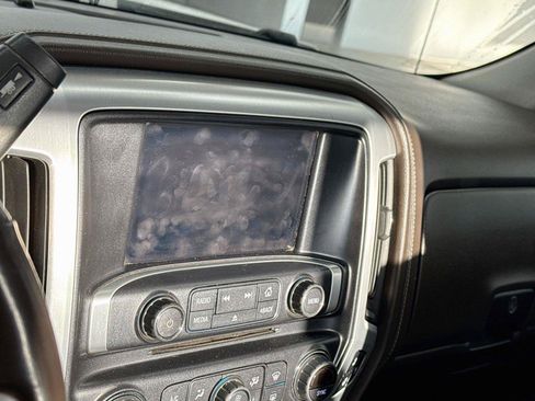 Used 2018 GMC Sierra 1500 SLT AWD/4WD image 4