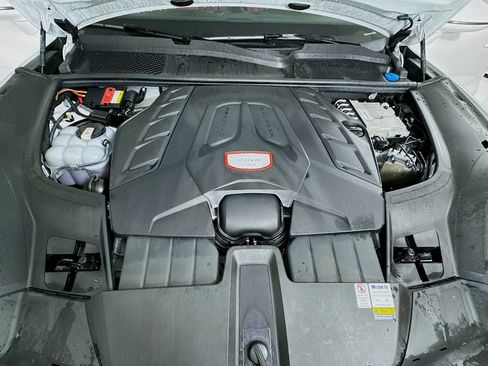 Used 2022 Porsche Cayenne GTS image 23