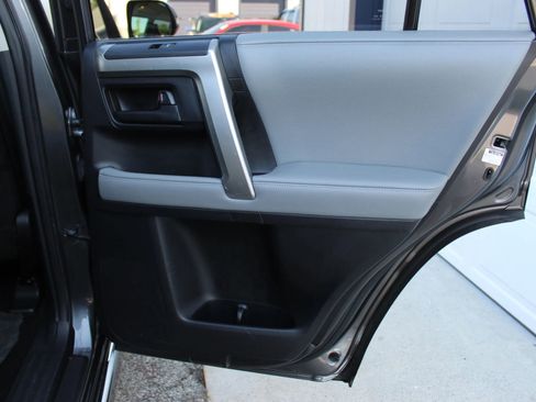 Used 2012 Toyota 4Runner SR5 w/ Convenience Pkg AWD/4WD image 24