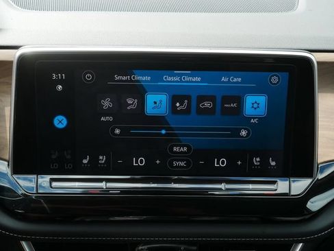Certified 2024 Volkswagen Atlas SE AWD/4WD image 34