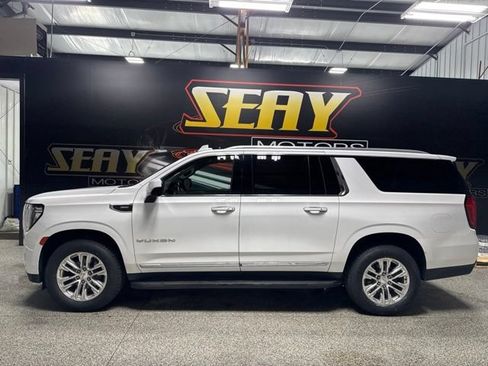 Used 2022 GMC Yukon XL SLT AWD/4WD image 2