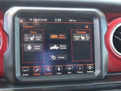 Used 2022 Jeep Gladiator Rubicon w/ Cold Weather Group AWD/4WD image 25