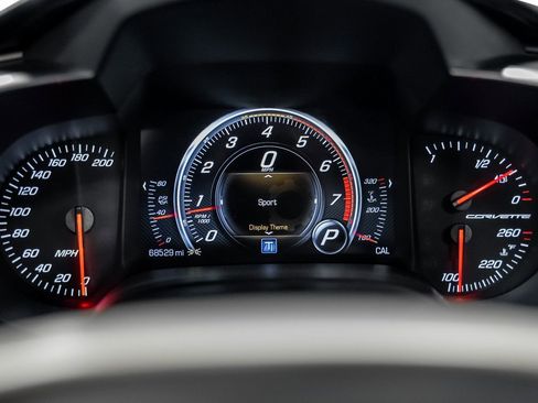 Used 2019 Chevrolet Corvette Stingray Coupe w/ Carbon Flash Badge Package image 38