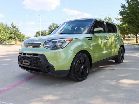 Used 2016 Kia Soul FWD image 3