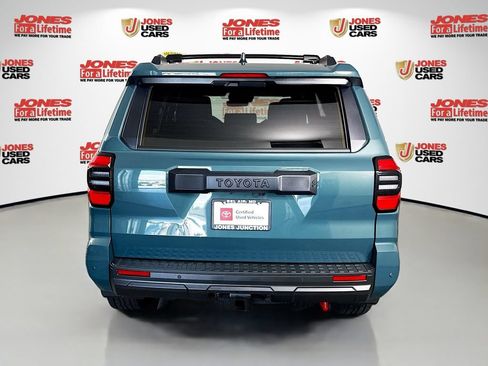 Certified 2026 Toyota 4Runner TRD Off-Road Premium AWD/4WD image 18