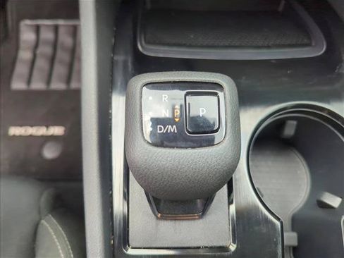 Used 2023 Nissan Rogue S FWD image 13