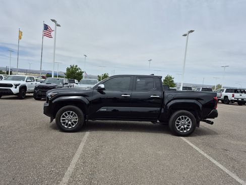 Used 2024 Toyota Tacoma Limited w/ Limited Package (LT) AWD/4WD image 2