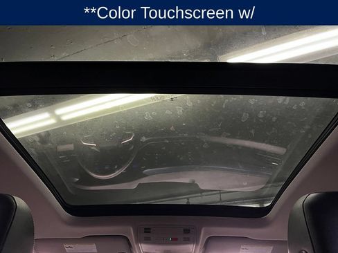 Used 2023 Volkswagen Taos SE w/ Panoramic Sunroof Package AWD/4WD image 9