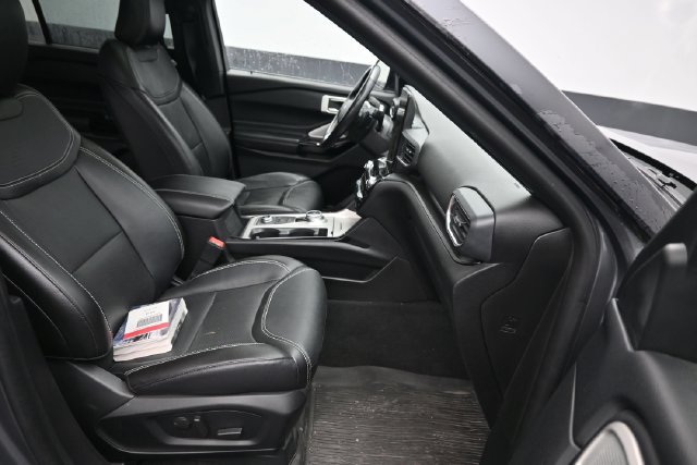 Used 2022 Ford Explorer ST w/ ST Street Pack AWD/4WD image 12