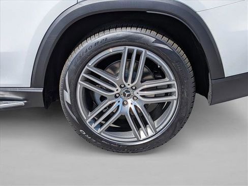 New 2026 Mercedes-Benz GLS 450 4MATIC image 10
