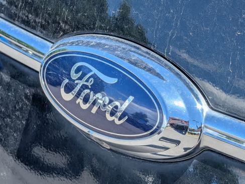 Used 2015 Ford Taurus Limited FWD image 8