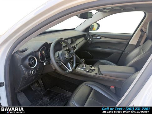 Used 2018 Alfa Romeo Stelvio Ti AWD/4WD image 10