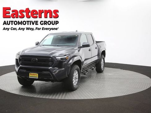 Used 2025 Toyota Tacoma SR5 AWD/4WD image 54