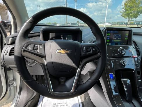 Used 2014 Chevrolet Volt Premium w/ Premium Trim Package FWD image 19