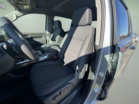 New 2026 Chevrolet Silverado 1500 LT Trail Boss w/ Convenience Package II image 18