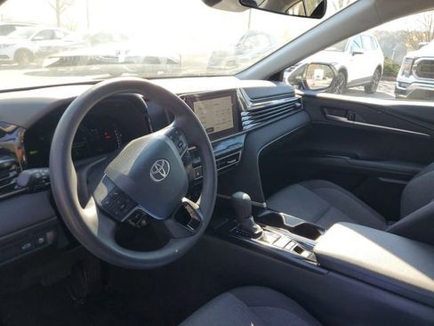 Used 2025 Toyota Camry LE FWD image 18