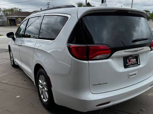 Used 2020 Chrysler Voyager Lxi FWD image 10