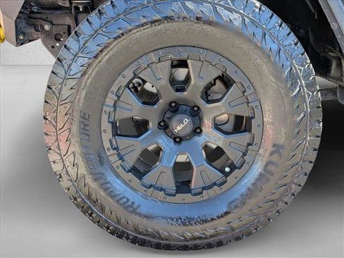 Used 2019 Jeep Wrangler Unlimited Sahara AWD/4WD image 23