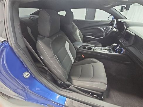 Used 2021 Chevrolet Camaro LT image 22