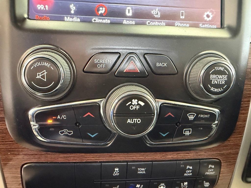 Used 2019 RAM 1500 Laramie w/ Convenience Group AWD/4WD image 52