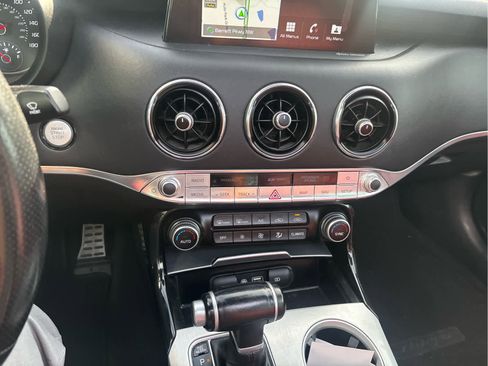 Used 2018 Kia Stinger GT1 image 15