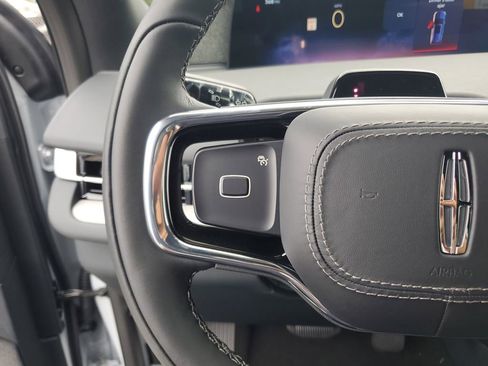 New 2025 Lincoln Navigator Reserve w/ Jet Appearance Package AWD/4WD image 25